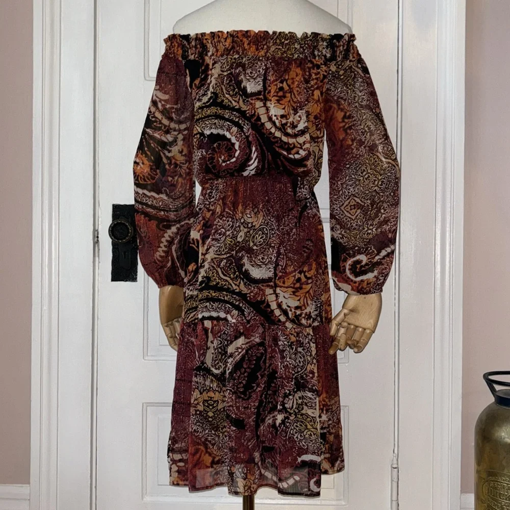 NEW YORK & COMPANY OFF SHOULDER LONG SLEEVE DRESS
